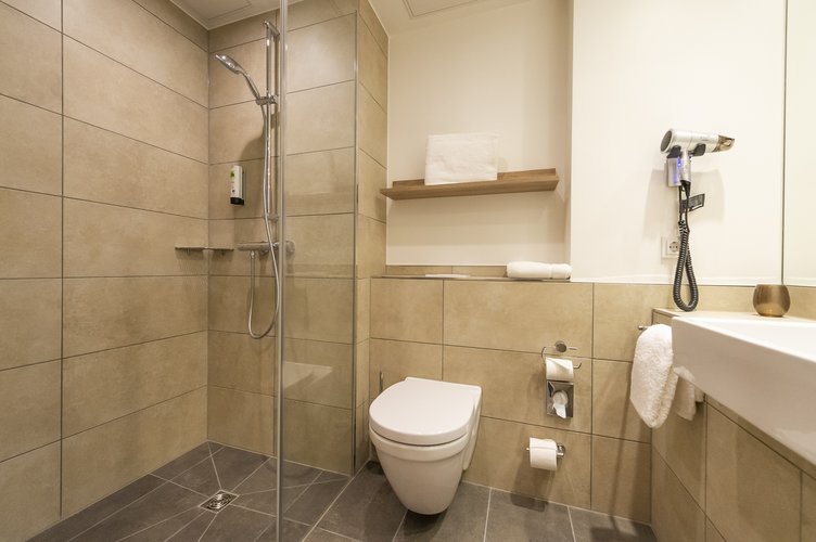badezimmer begehbare dusche harbr hotel Konstanz